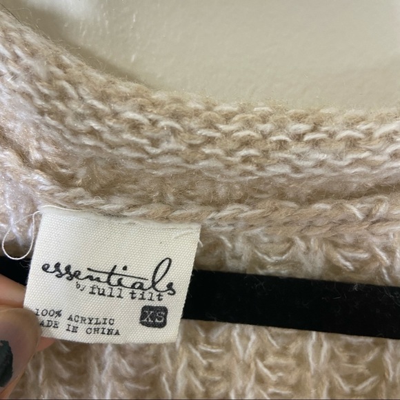 Full Tilt Tan/Beige Crochet Knit Pattern Button Up Cardigan Casual Lounge XS - Picture 3 of 10